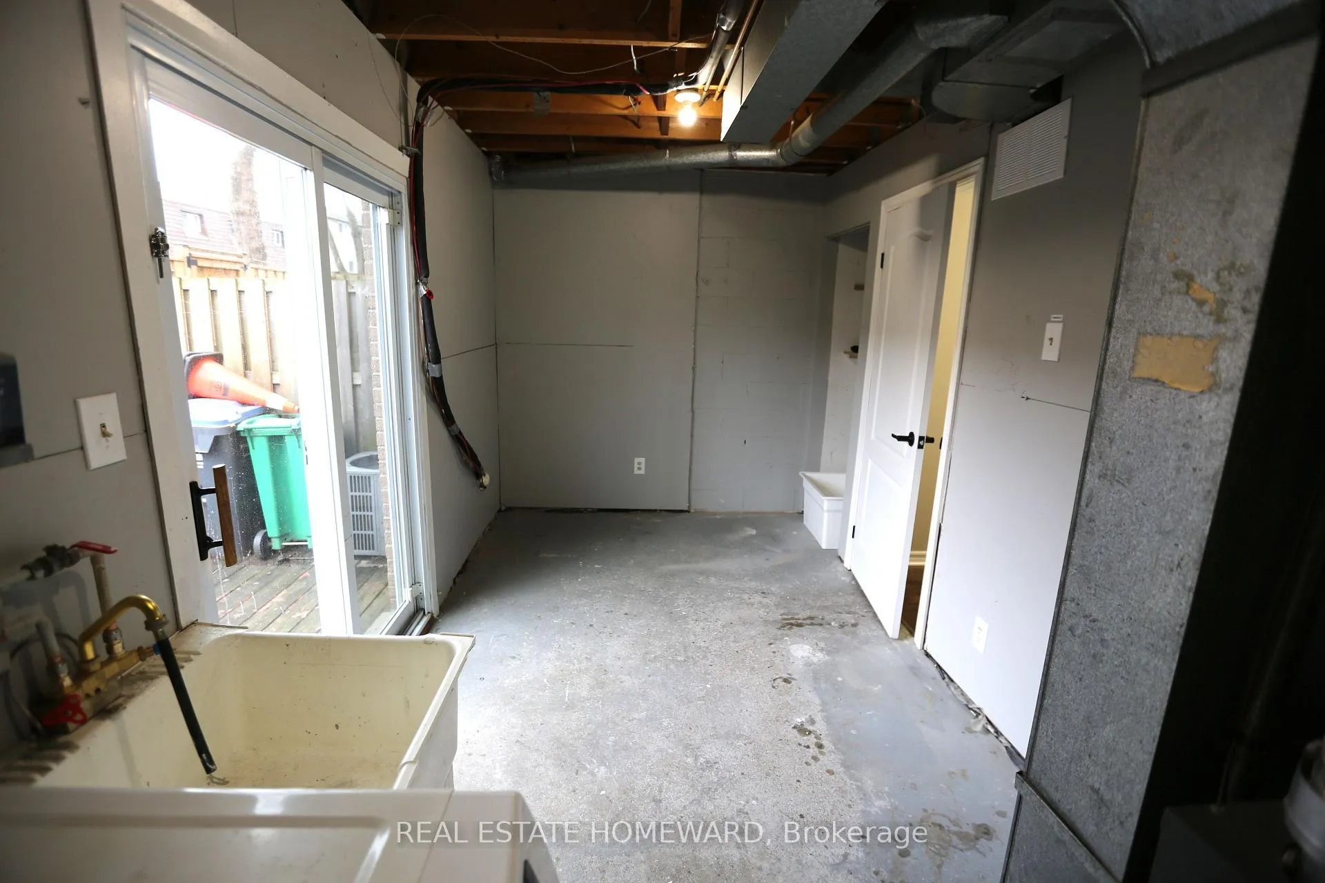 Photo 25 of 104 Enderby Crescent, Brampton, Southgate — HOMEH