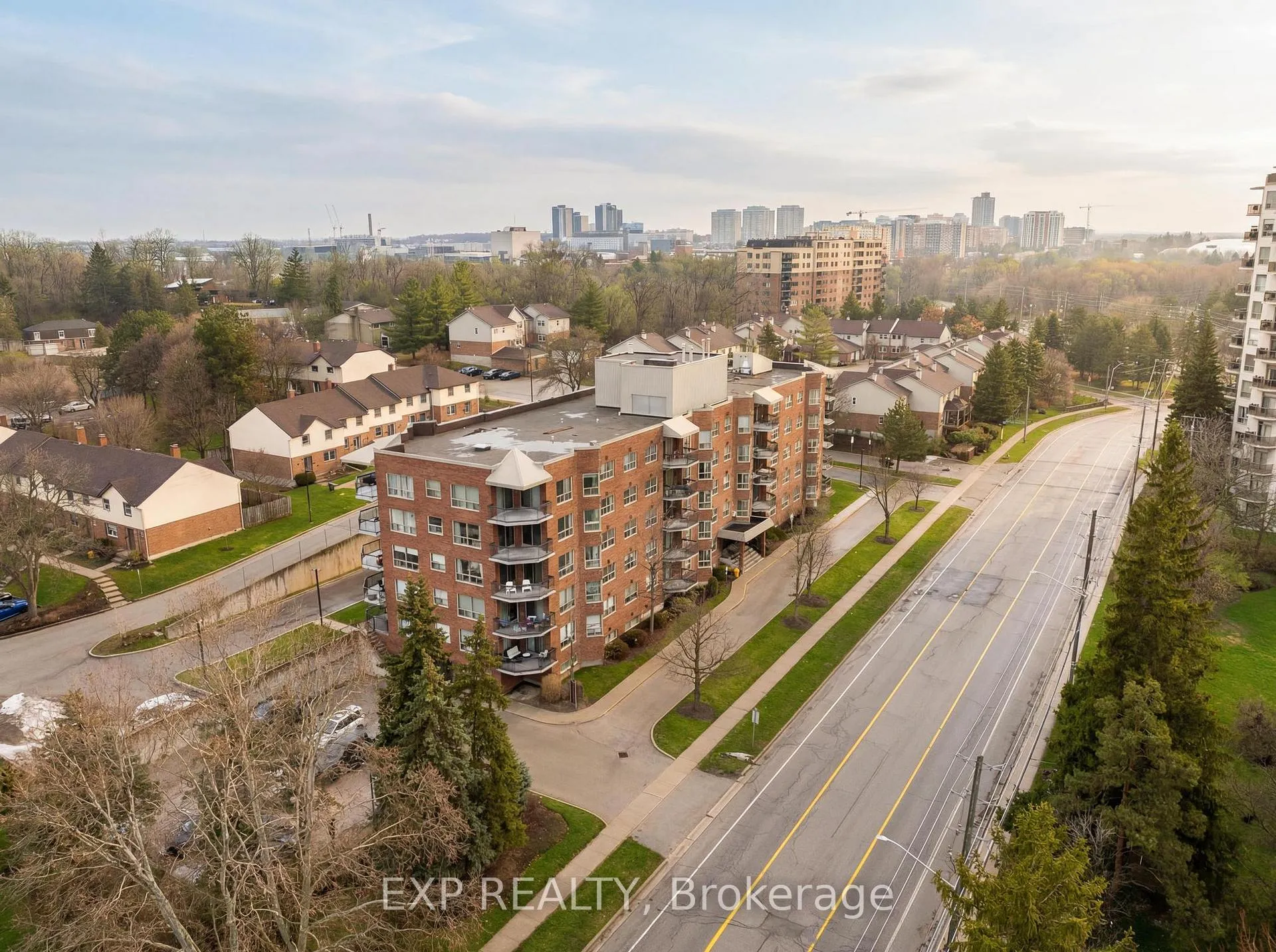 Photo 3 of 300 Keats Way, Waterloo, Beechwood — HOMEH