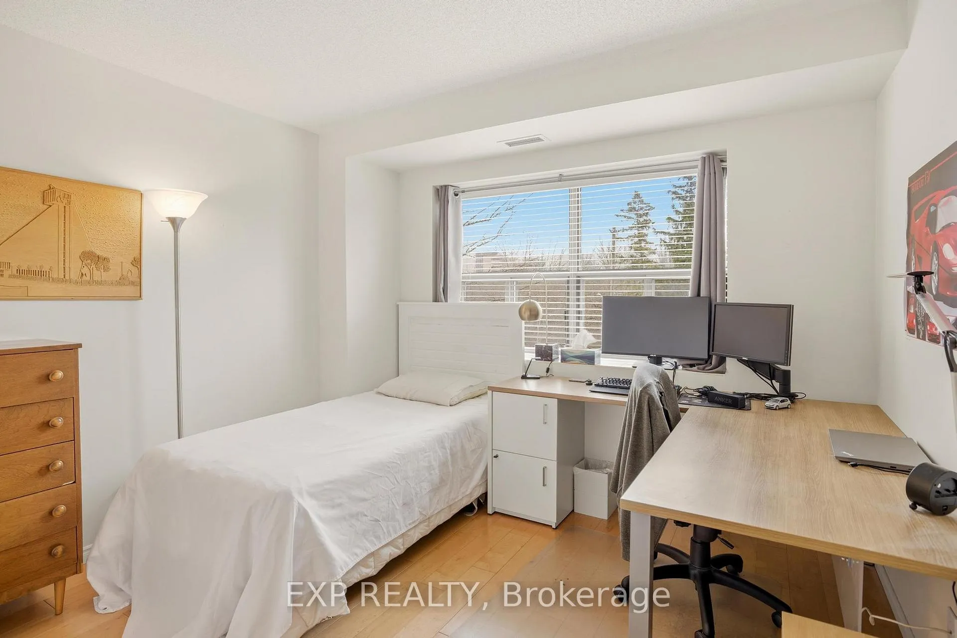 Photo 10 of 300 Keats Way, Waterloo, Beechwood — HOMEH