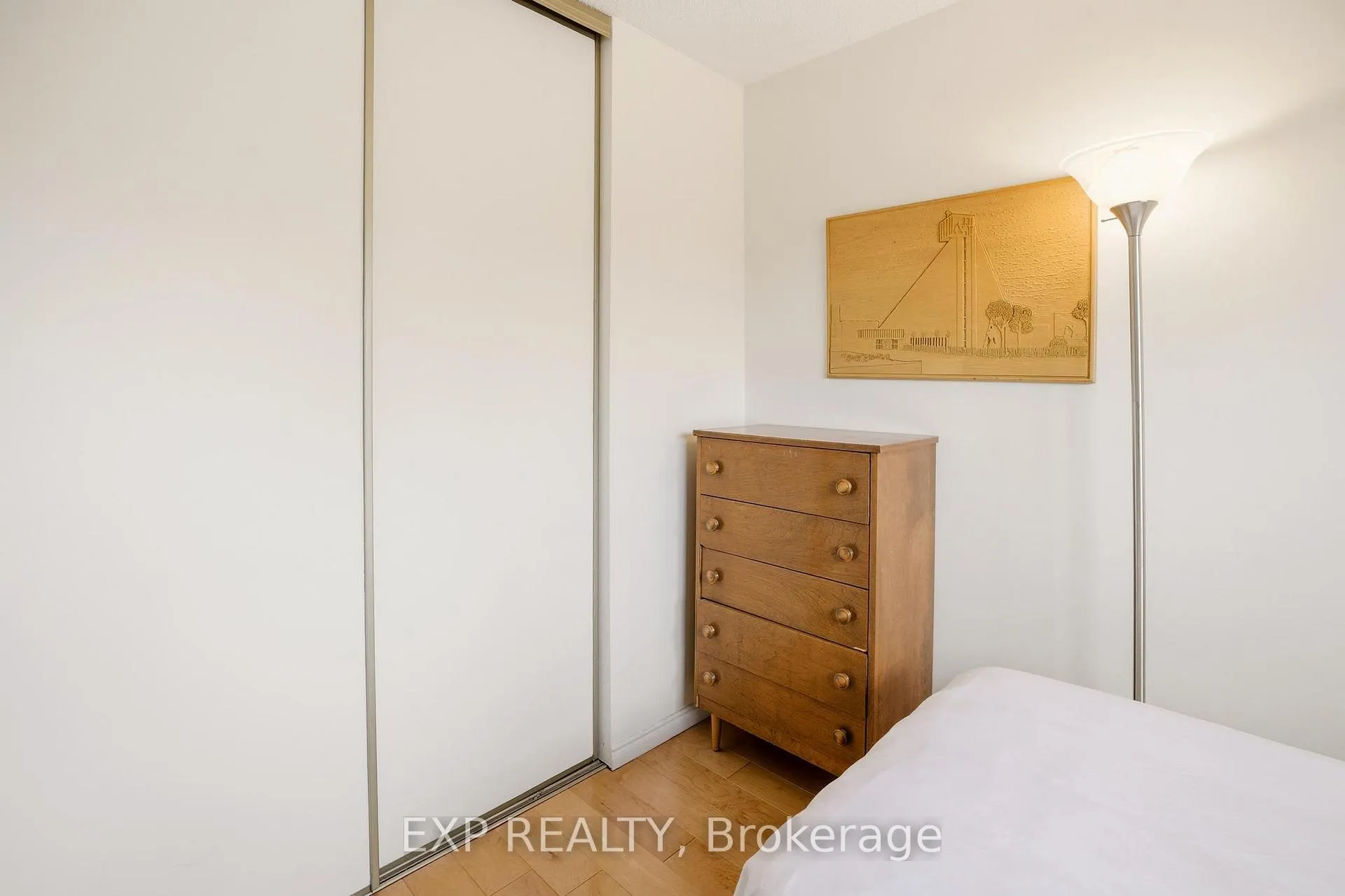 Photo 12 of 300 Keats Way, Waterloo, Beechwood — HOMEH