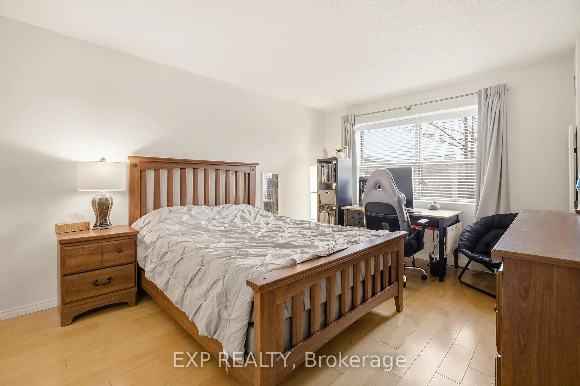 Photo 15 of 300 Keats Way, Waterloo, Beechwood — HOMEH