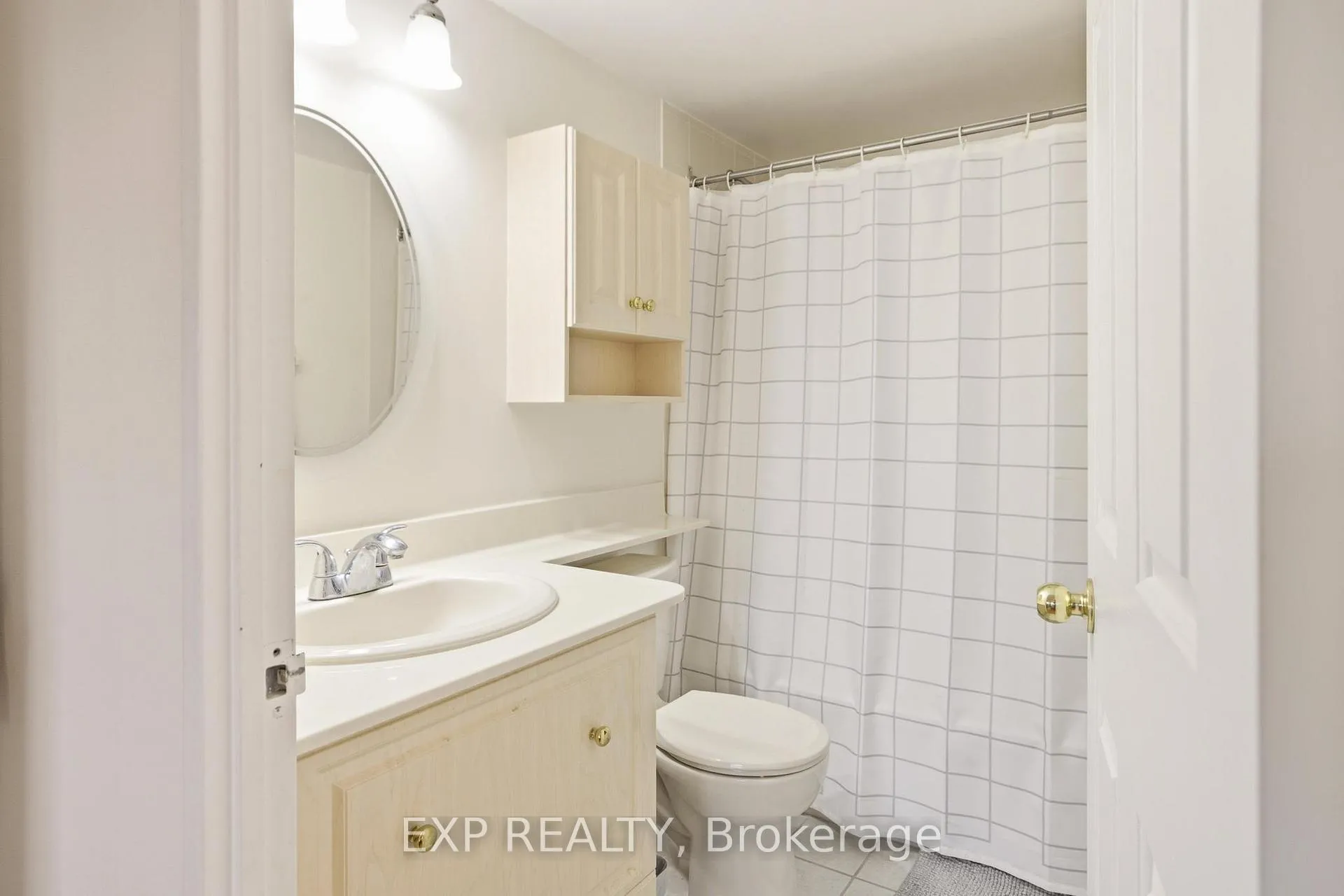 Photo 18 of 300 Keats Way, Waterloo, Beechwood — HOMEH