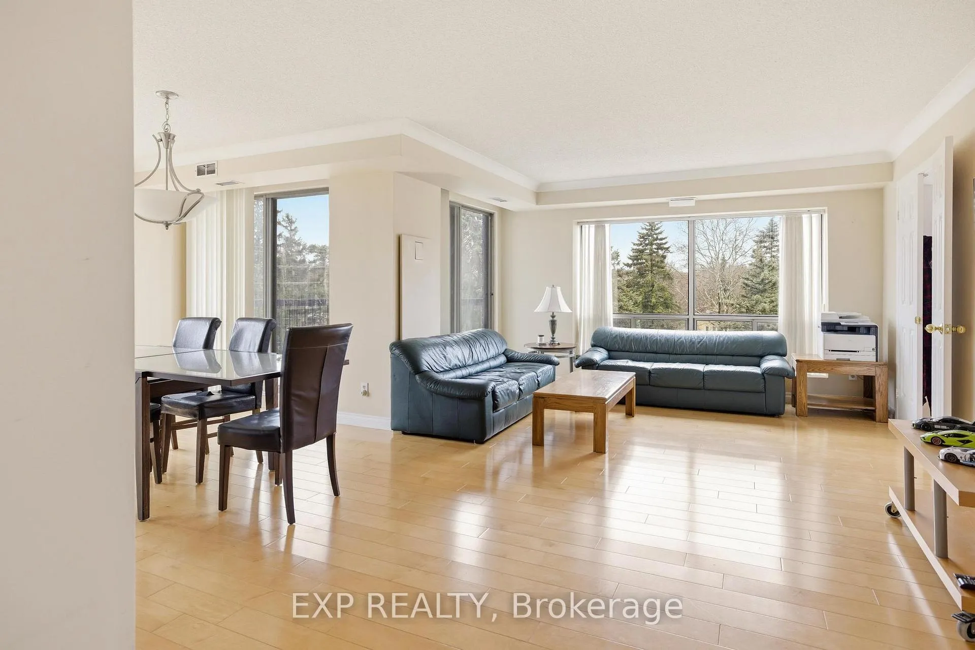 Photo 19 of 300 Keats Way, Waterloo, Beechwood — HOMEH