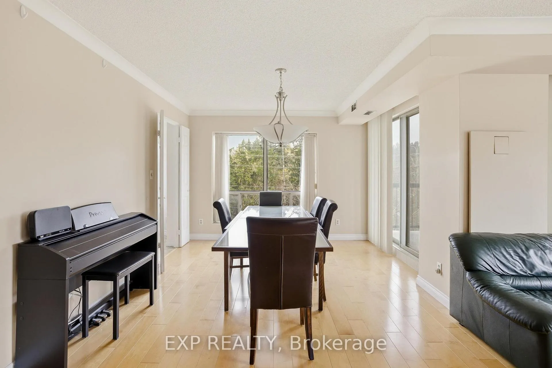 Photo 21 of 300 Keats Way, Waterloo, Beechwood — HOMEH