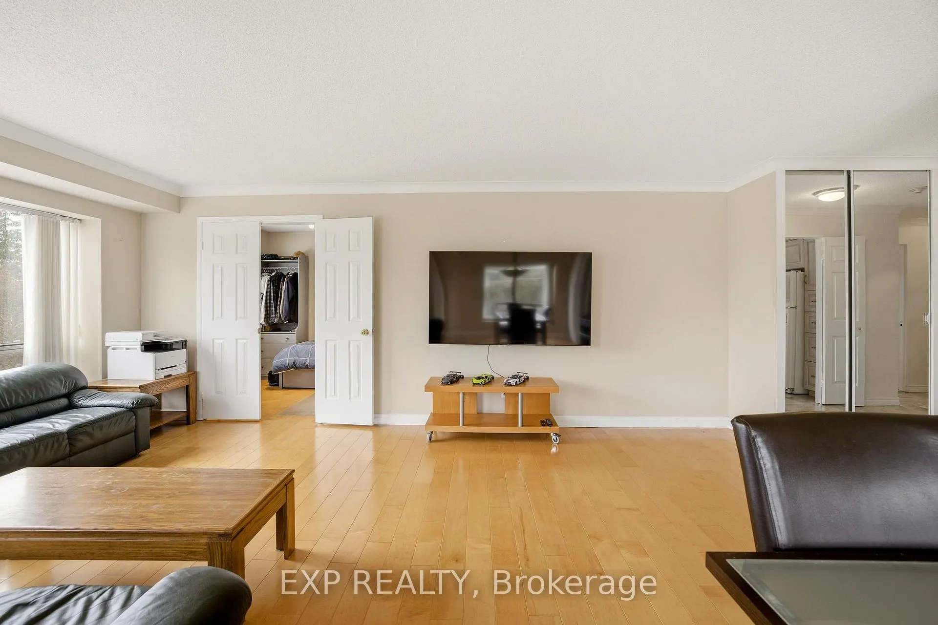 Photo 22 of 300 Keats Way, Waterloo, Beechwood — HOMEH