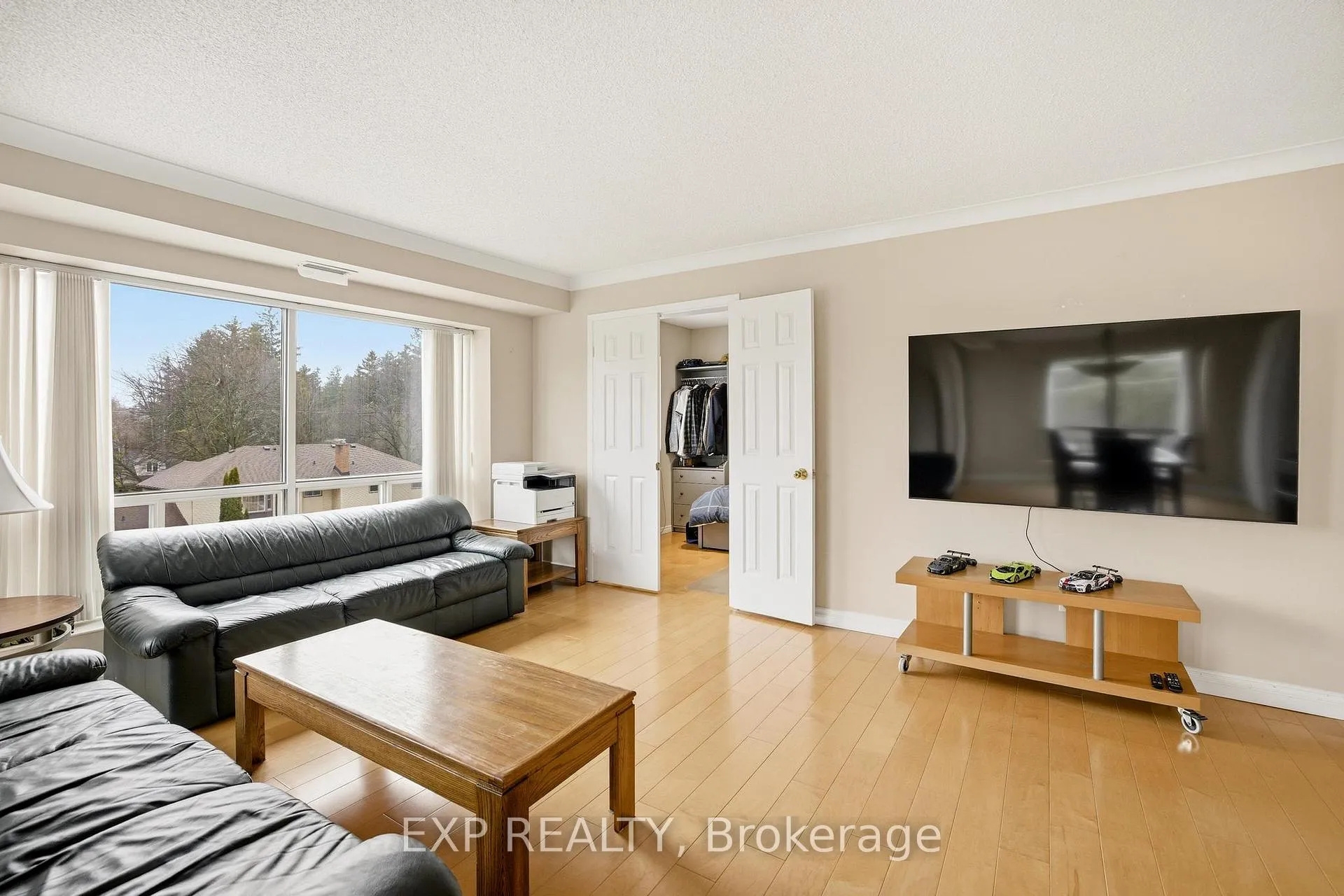 Photo 23 of 300 Keats Way, Waterloo, Beechwood — HOMEH