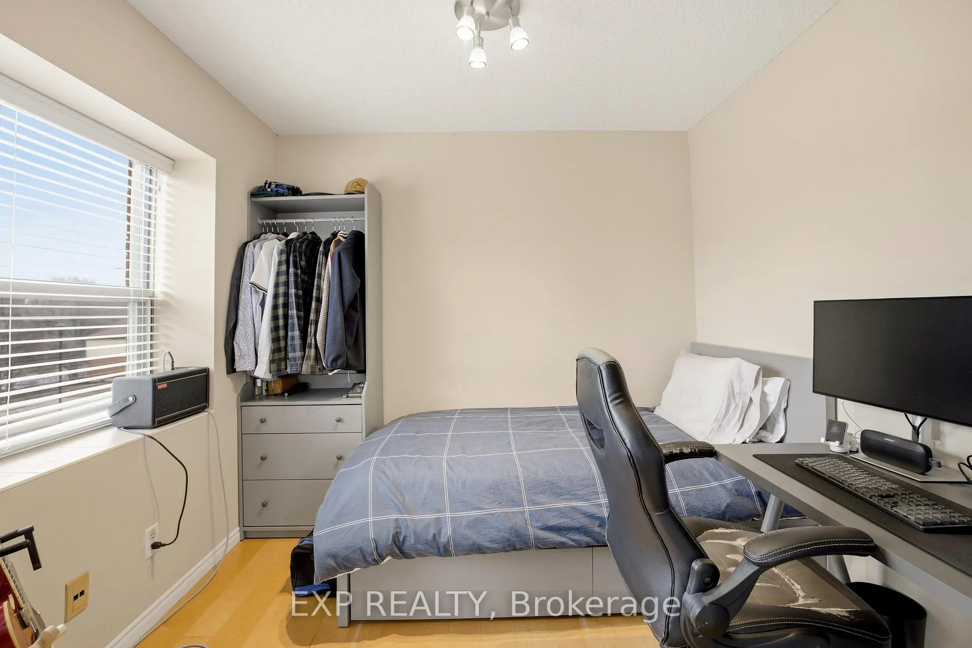 Photo 26 of 300 Keats Way, Waterloo, Beechwood — HOMEH