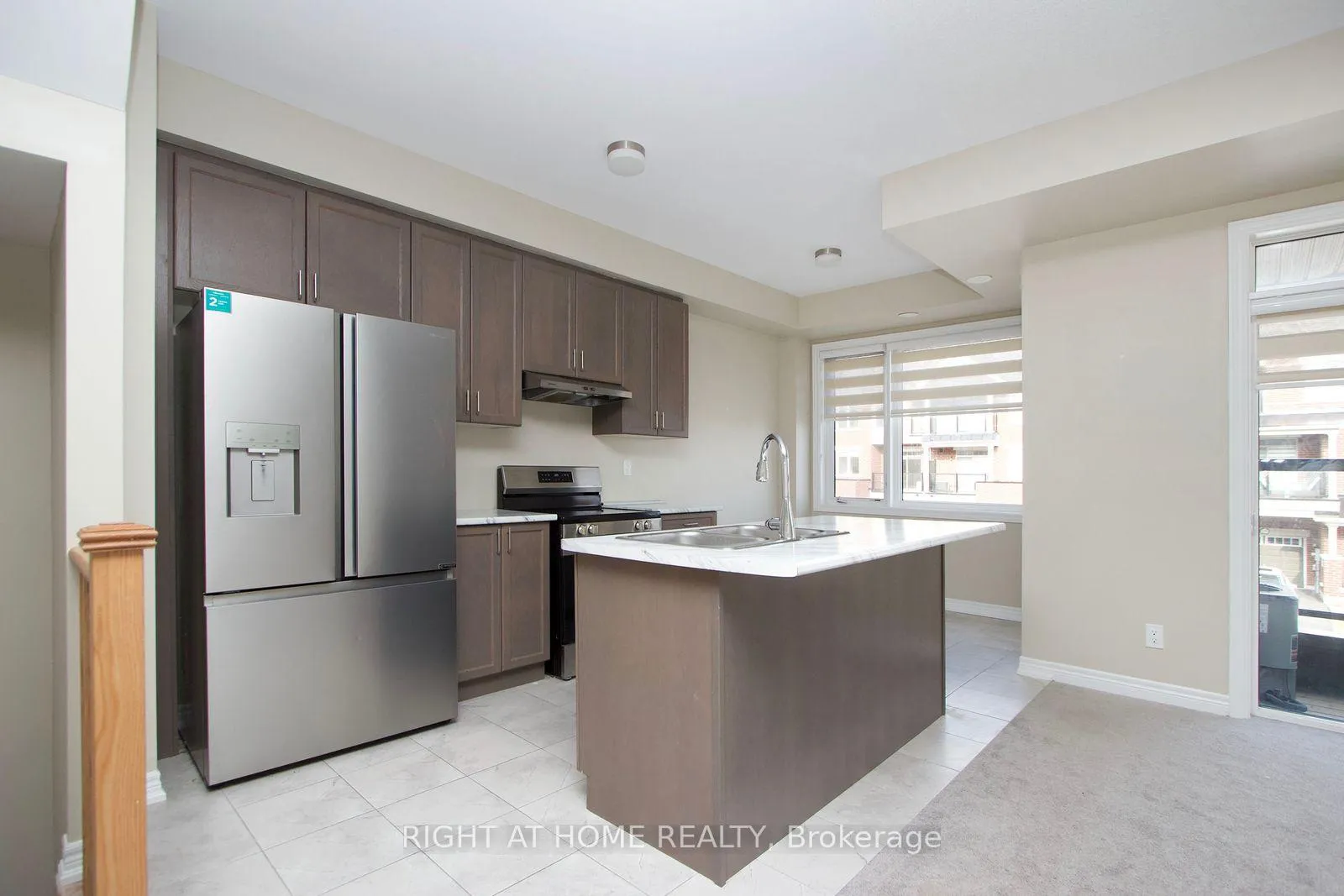 Photo 3 of 1104 Lockie Drive, Oshawa, Kedron — HOMEH
