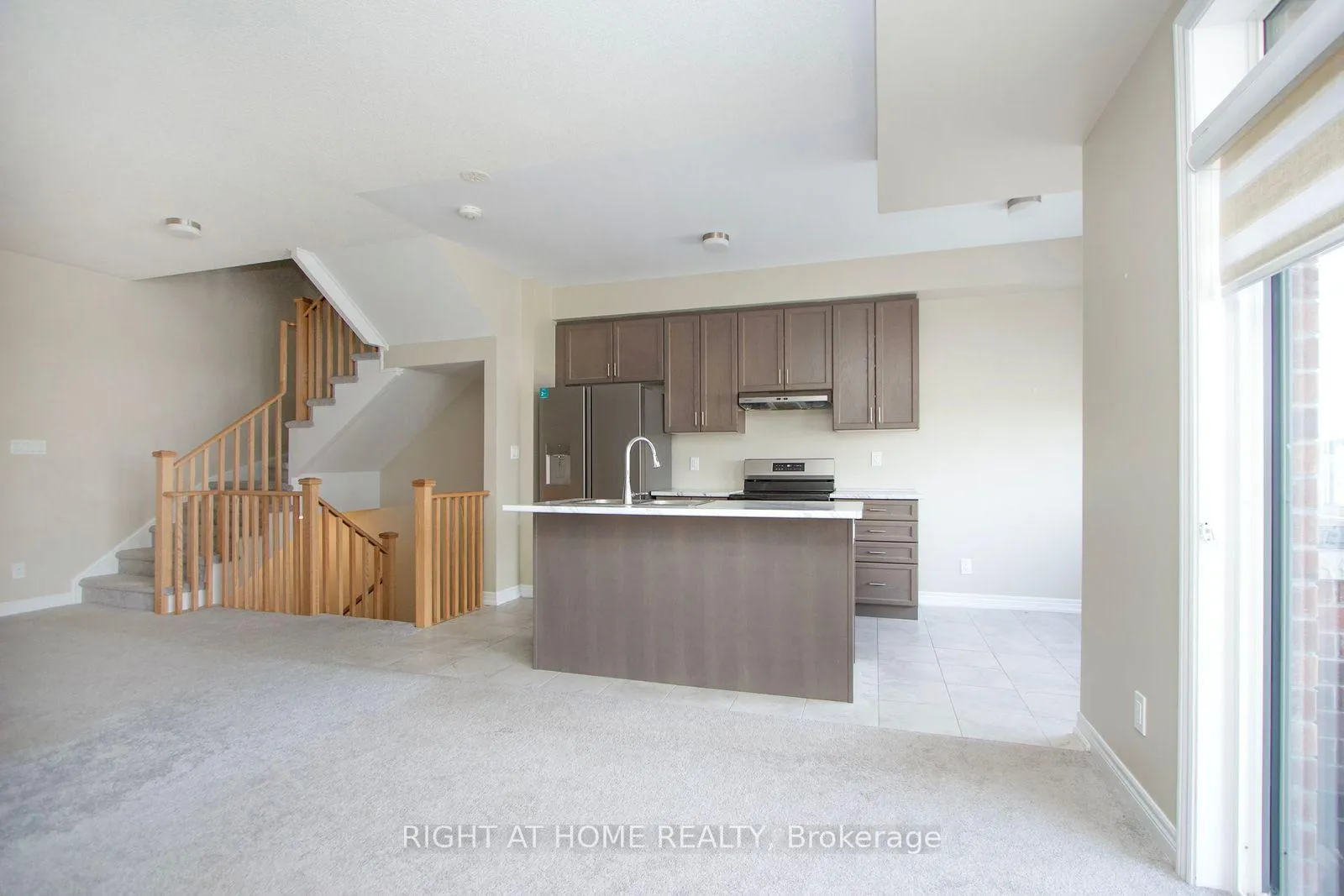 Photo 8 of 1104 Lockie Drive, Oshawa, Kedron — HOMEH