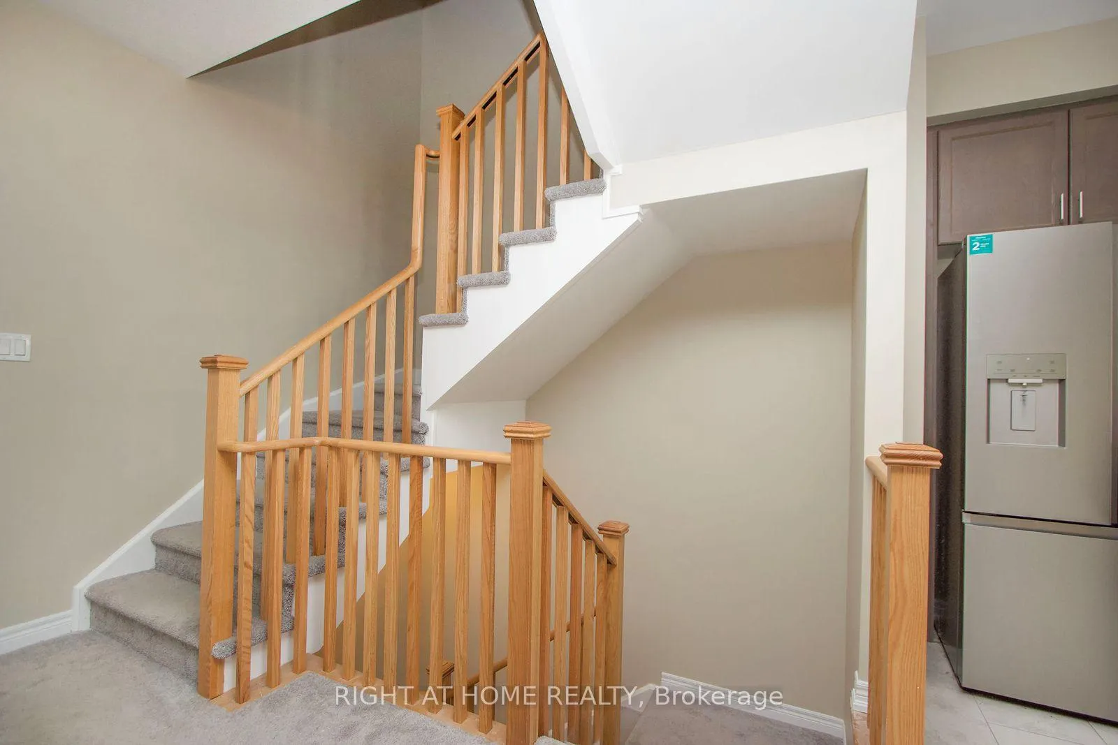 Photo 11 of 1104 Lockie Drive, Oshawa, Kedron — HOMEH