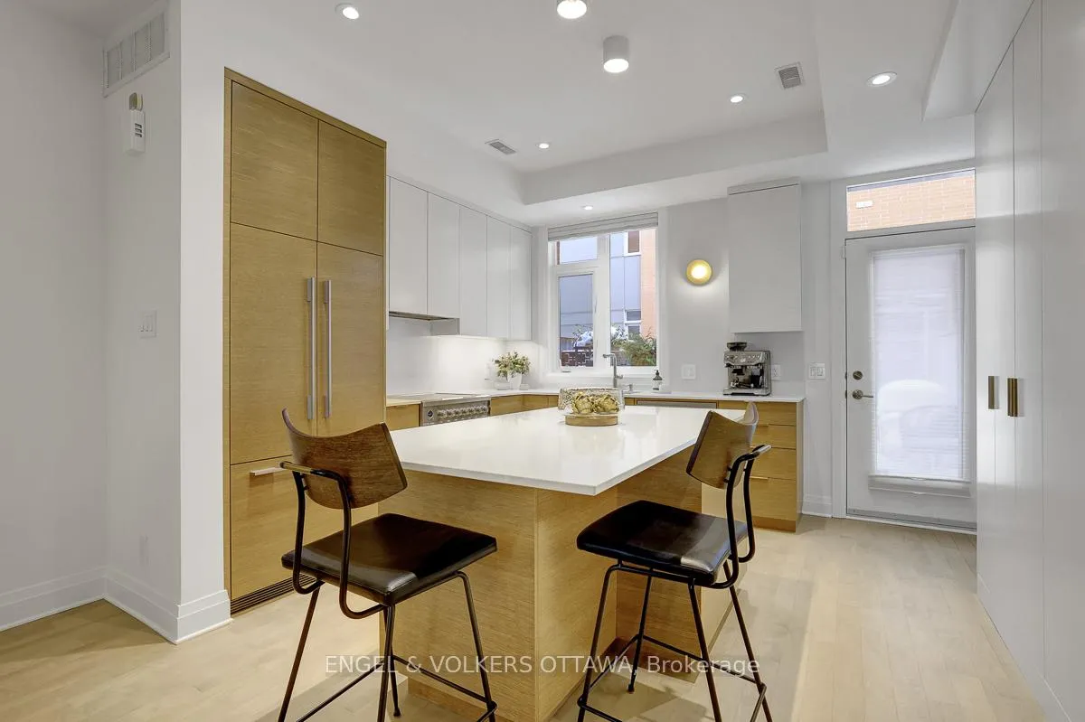 Photo 11 of 449 Edison Avenue, Ottawa, McKellar/Highland — HOMEH