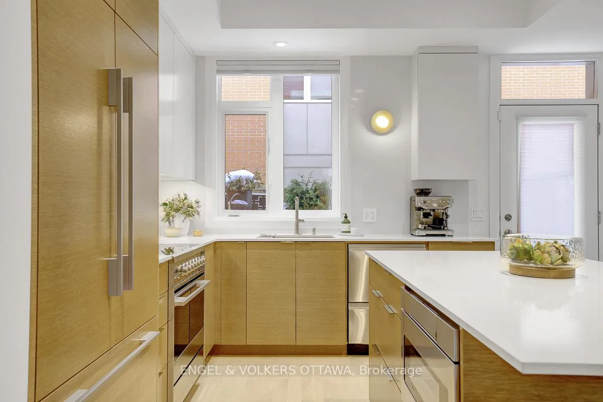 Photo 13 of 449 Edison Avenue, Ottawa, McKellar/Highland — HOMEH