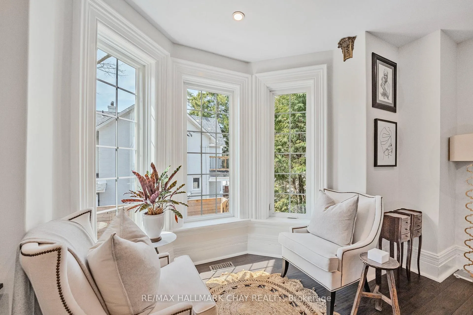 Photo 6 of 11 Catherine Avenue, Aurora, Aurora Village — HOMEH