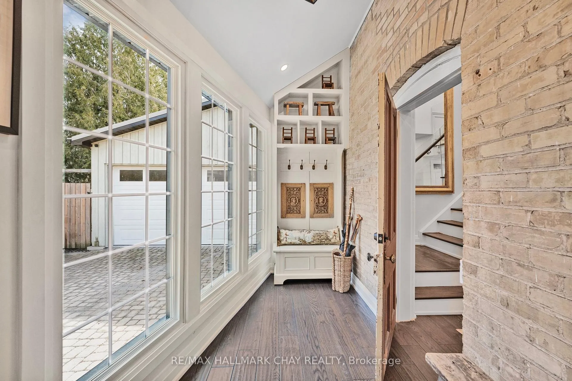 Photo 15 of 11 Catherine Avenue, Aurora, Aurora Village — HOMEH