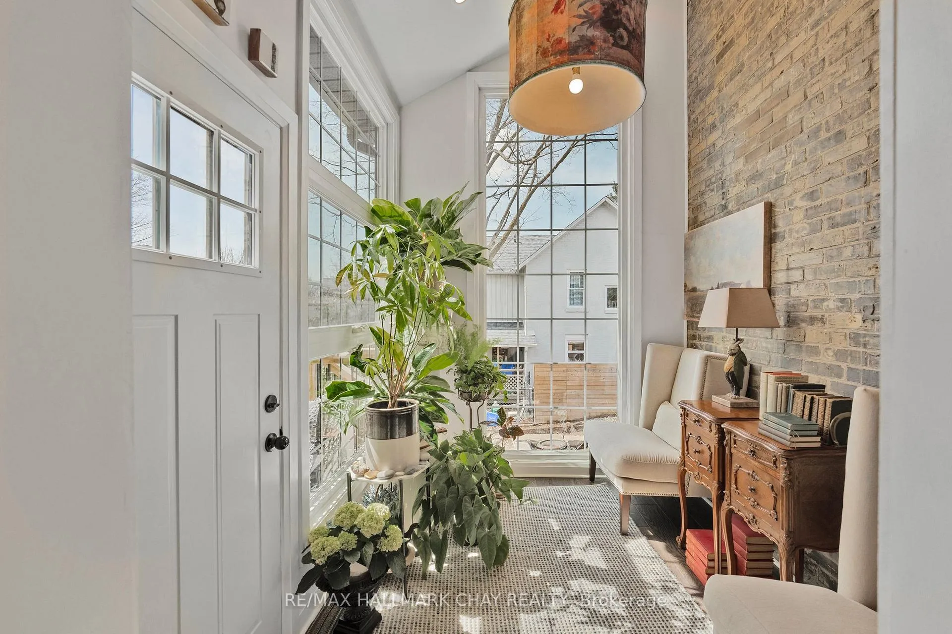 Photo 17 of 11 Catherine Avenue, Aurora, Aurora Village — HOMEH