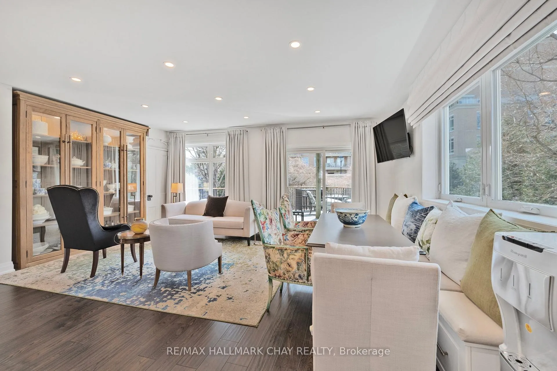 Photo 22 of 11 Catherine Avenue, Aurora, Aurora Village — HOMEH