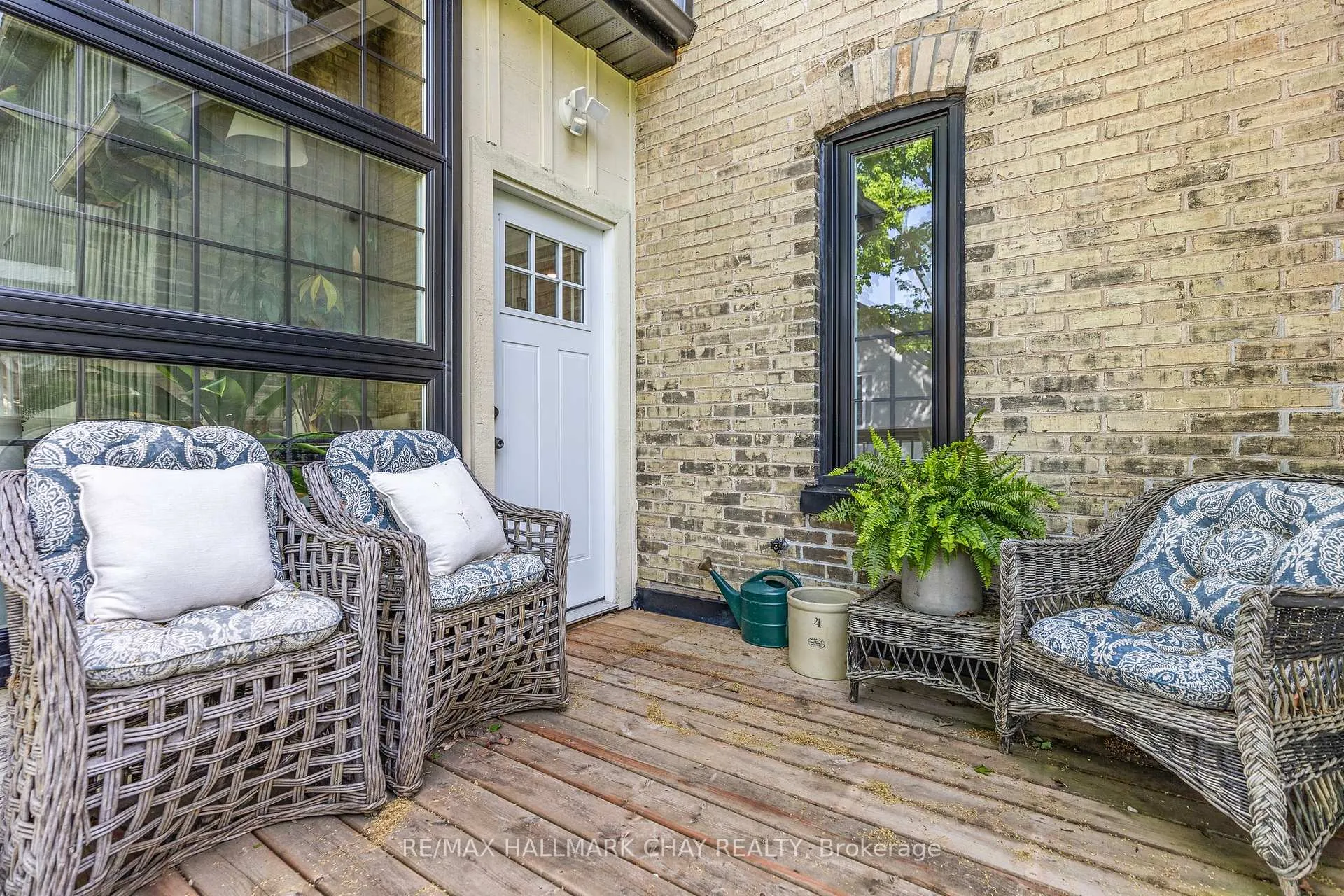 Photo 37 of 11 Catherine Avenue, Aurora, Aurora Village — HOMEH