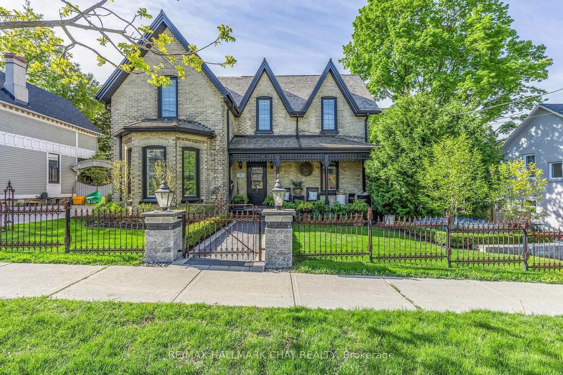 Photo 45 of 11 Catherine Avenue, Aurora, Aurora Village — HOMEH