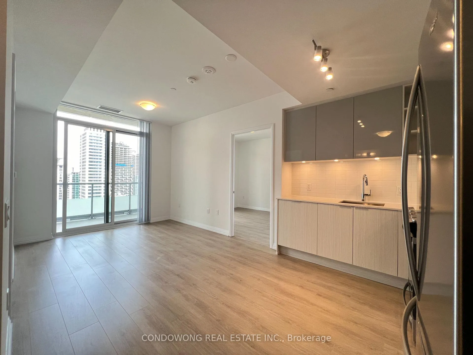 Front of Unit 2818, 50 Dunfield Avenue