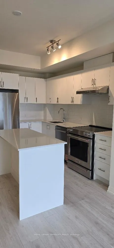 Photo 1 of Unit 411, 27 Korda Gate, Vaughan, Vellore Village — HOMEH