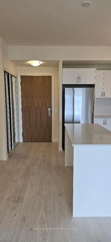 Photo 2 of Unit 411, 27 Korda Gate, Vaughan, Vellore Village — HOMEH