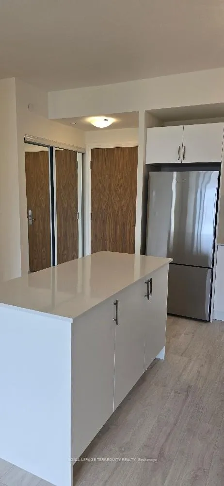 Photo 5 of Unit 411, 27 Korda Gate, Vaughan, Vellore Village — HOMEH