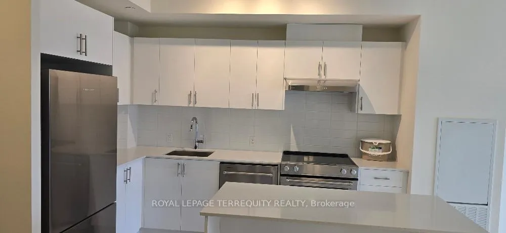Photo 6 of Unit 411, 27 Korda Gate, Vaughan, Vellore Village — HOMEH