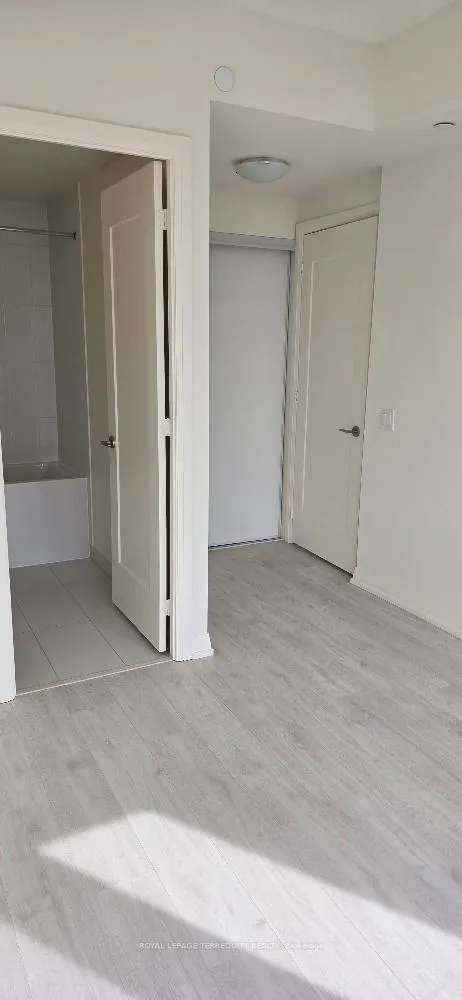 Photo 10 of Unit 411, 27 Korda Gate, Vaughan, Vellore Village — HOMEH
