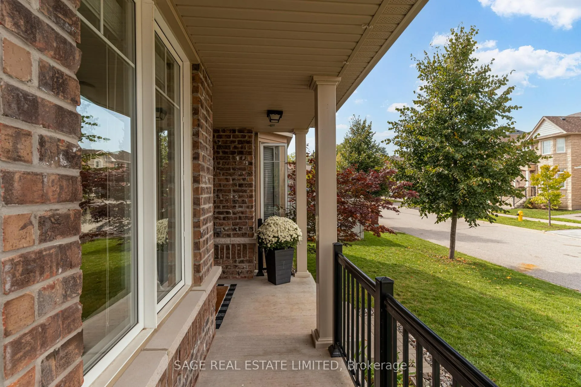 Photo 5 of 43 Bignell Crescent, Ajax, Northeast Ajax — HOMEH