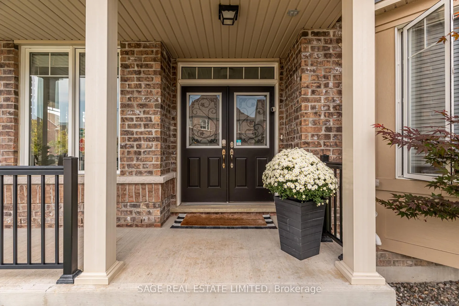 Photo 6 of 43 Bignell Crescent, Ajax, Northeast Ajax — HOMEH