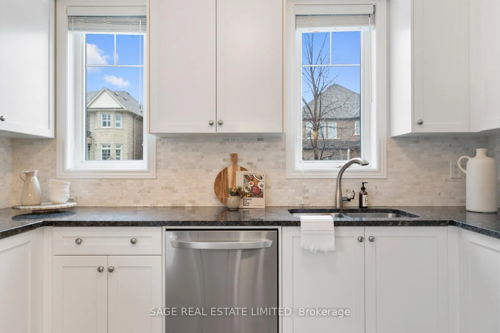 Photo 16 of 43 Bignell Crescent, Ajax, Northeast Ajax — HOMEH