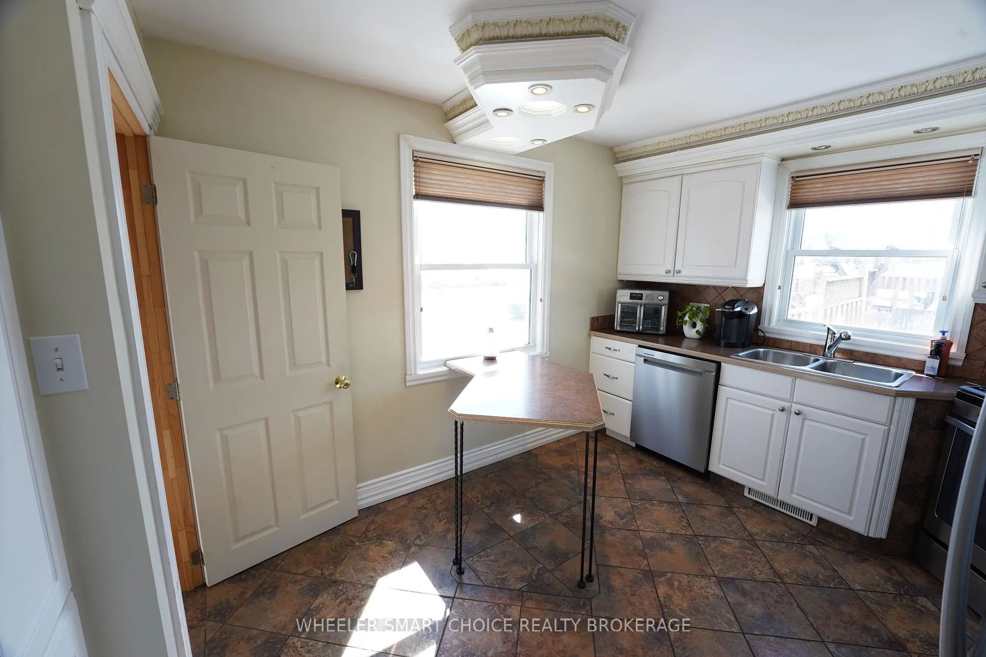 Photo 10 of 300 Gardener Avenue, Cornwall, Cornwall — HOMEH