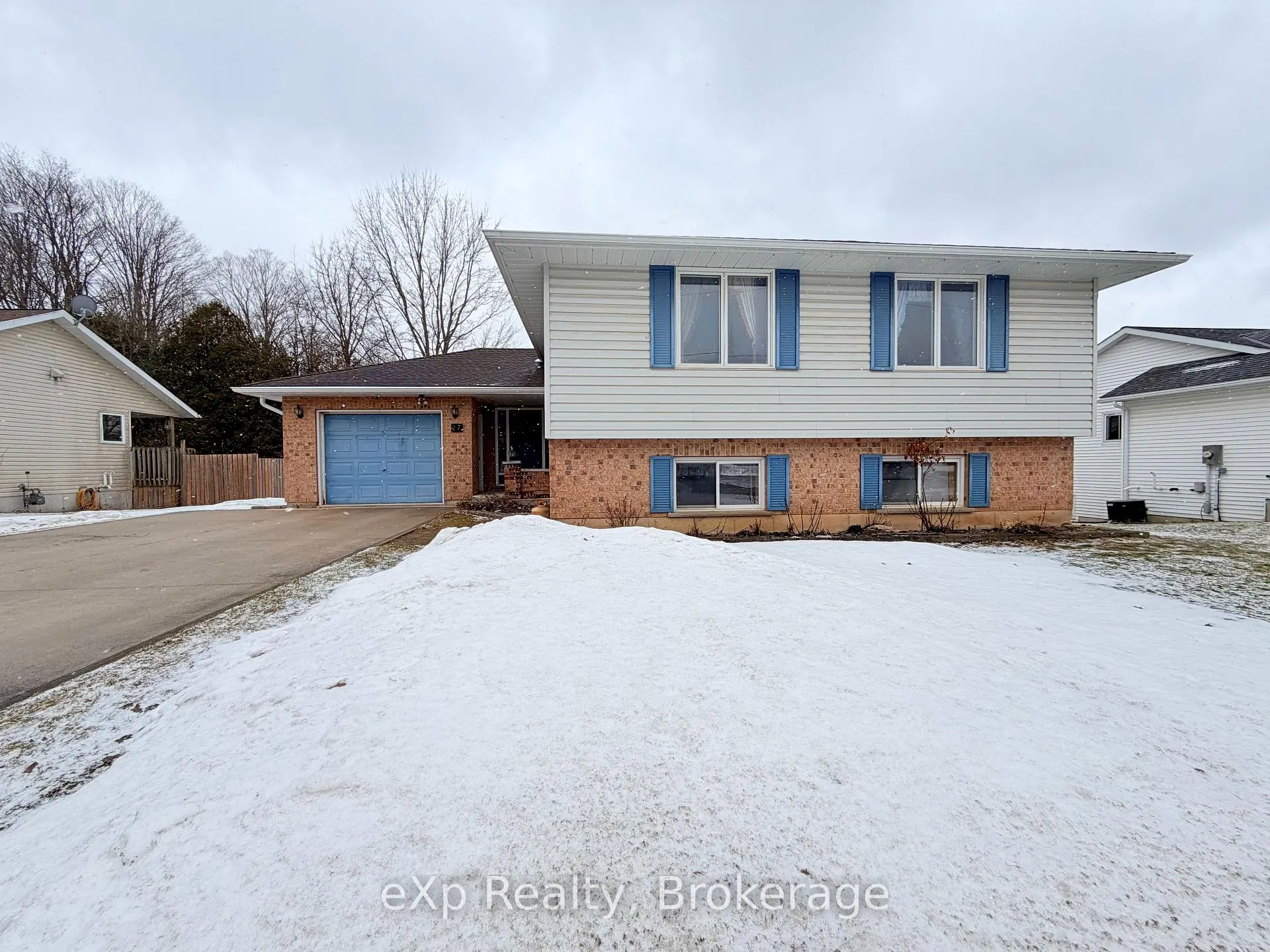 Photo 1 of 27 Willow Street, Brockton — HOMEH