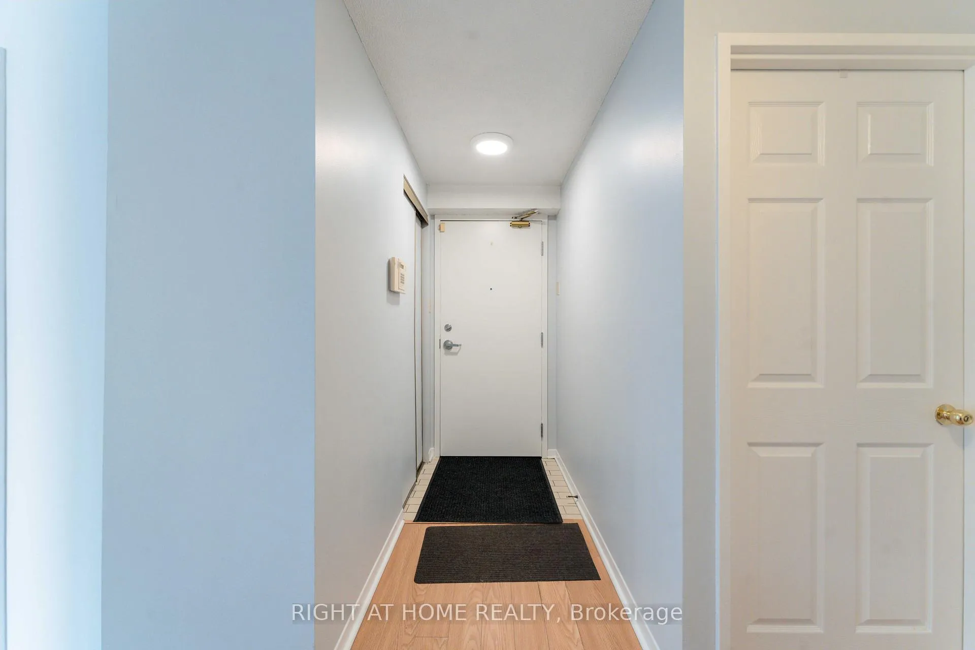 Photo 2 of Unit 605, 1440 Heron Road, Ottawa, Heron Gate/Industrial Park — HOMEH