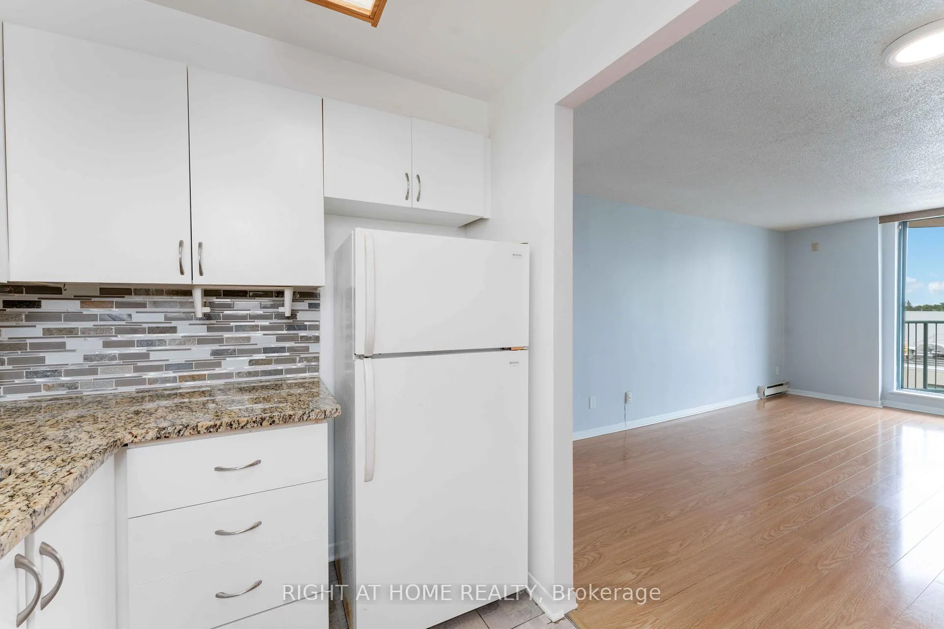 Photo 10 of Unit 605, 1440 Heron Road, Ottawa, Heron Gate/Industrial Park — HOMEH