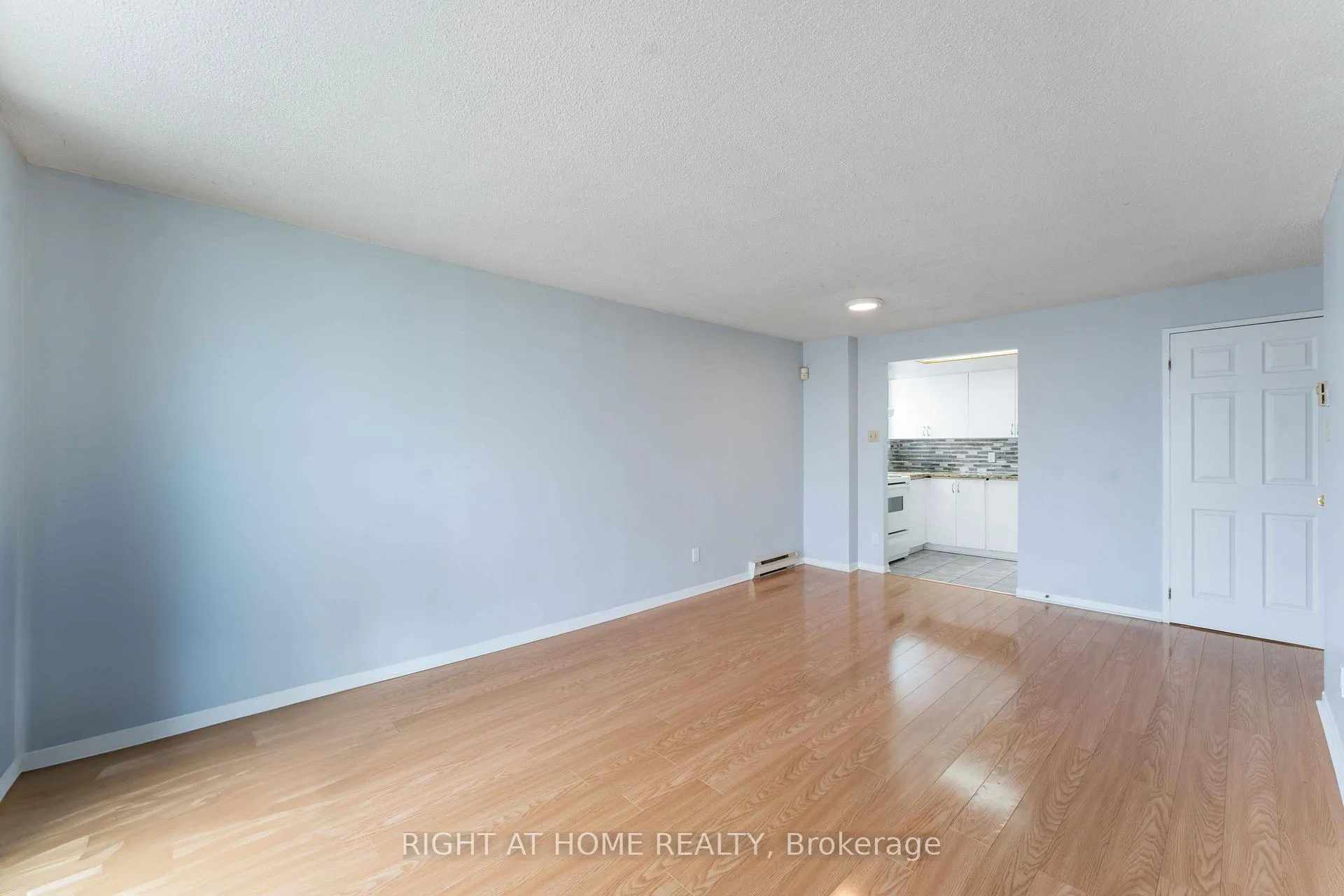 Photo 13 of Unit 605, 1440 Heron Road, Ottawa, Heron Gate/Industrial Park — HOMEH