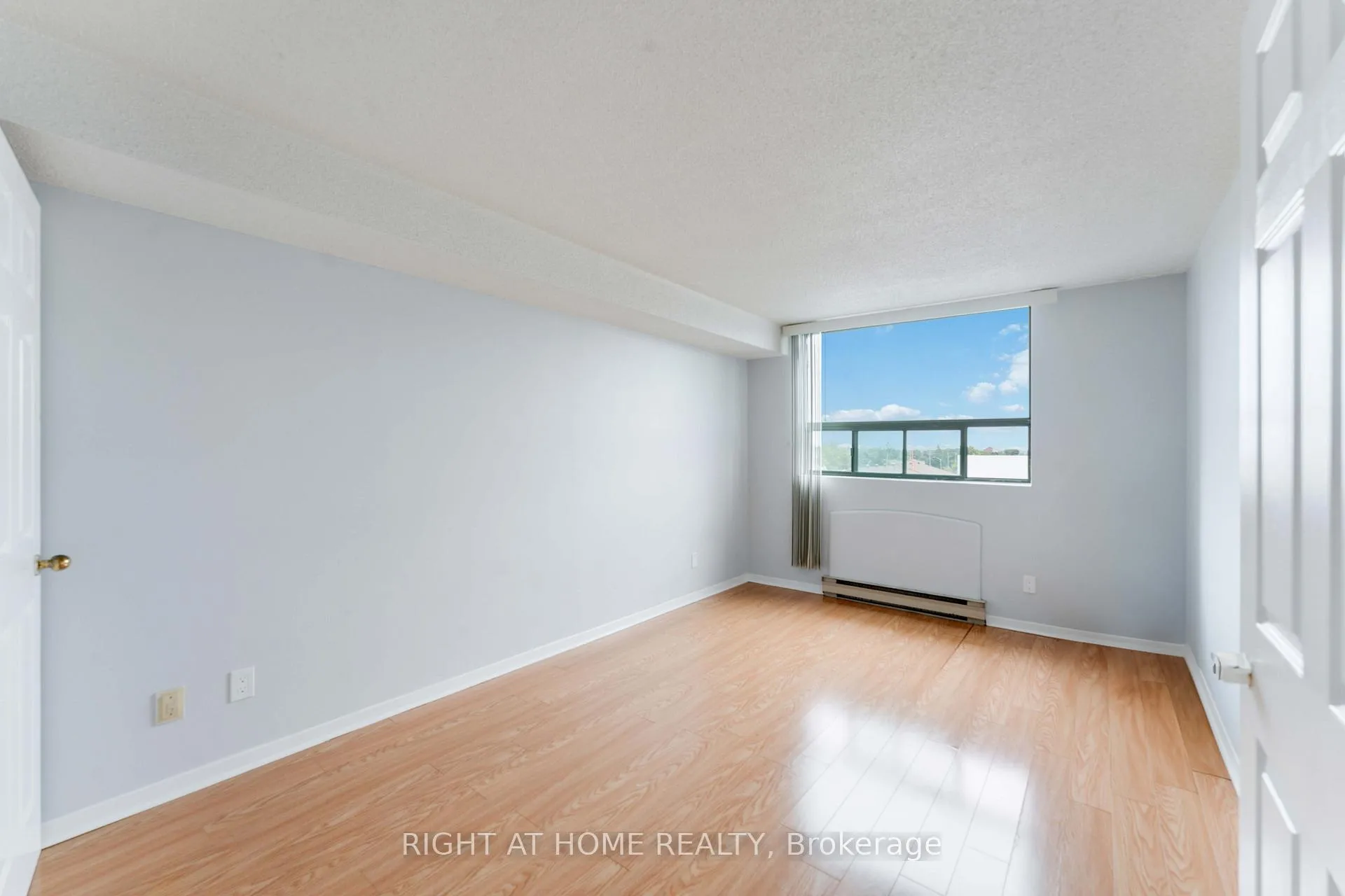 Photo 15 of Unit 605, 1440 Heron Road, Ottawa, Heron Gate/Industrial Park — HOMEH