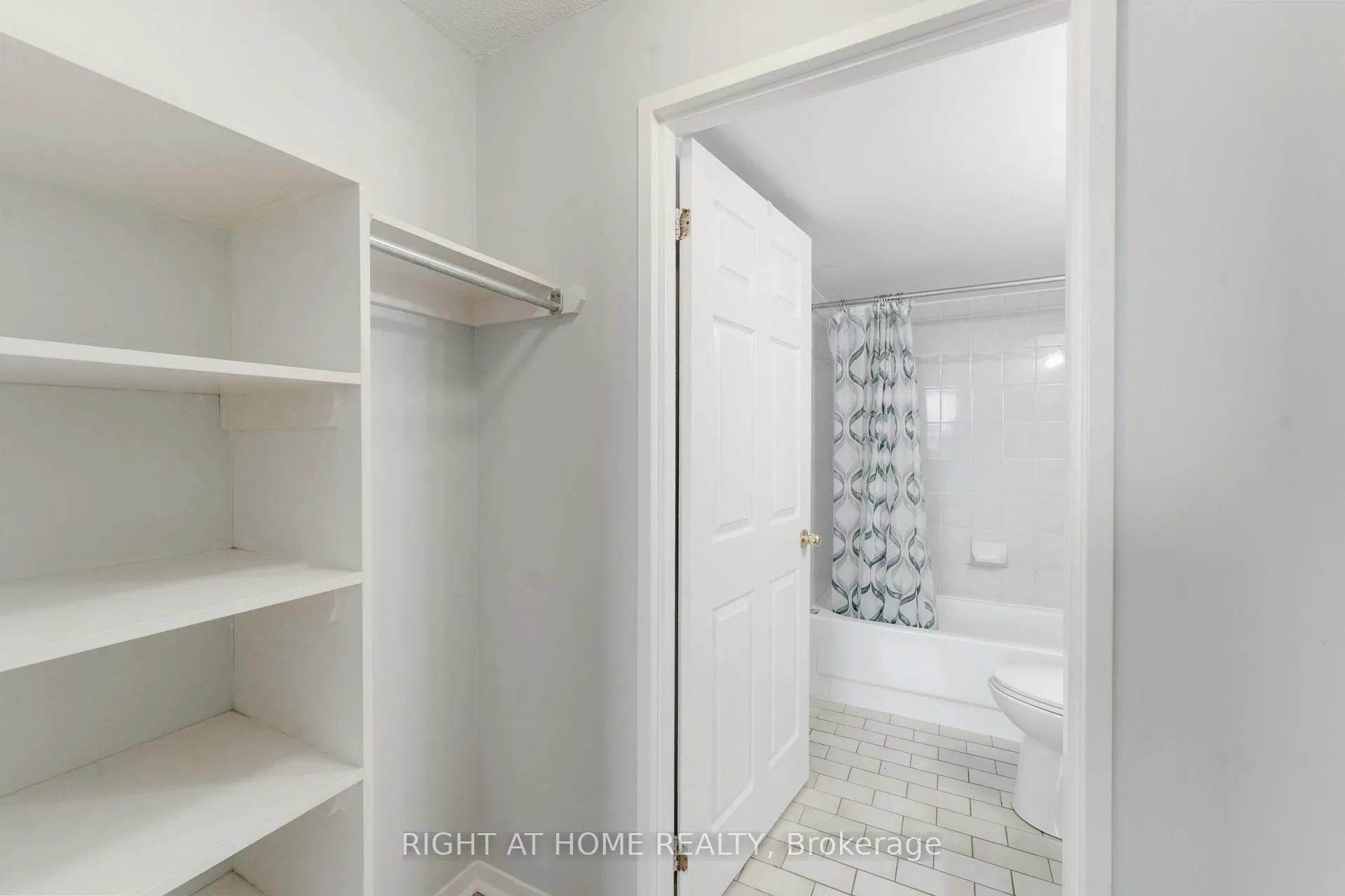 Photo 19 of Unit 605, 1440 Heron Road, Ottawa, Heron Gate/Industrial Park — HOMEH