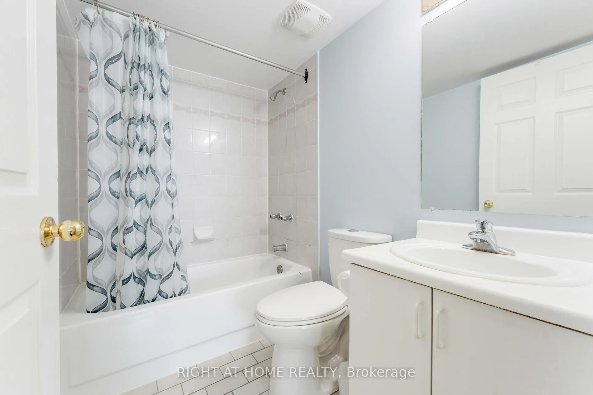 Photo 20 of Unit 605, 1440 Heron Road, Ottawa, Heron Gate/Industrial Park — HOMEH