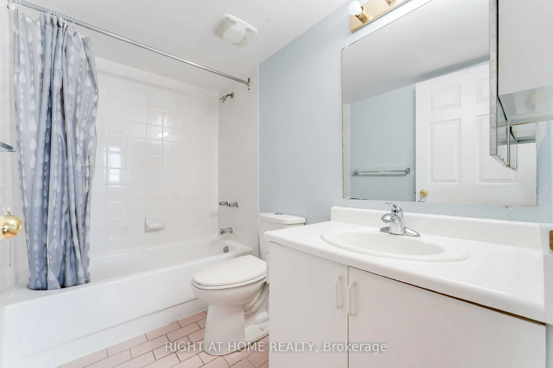 Photo 22 of Unit 605, 1440 Heron Road, Ottawa, Heron Gate/Industrial Park — HOMEH