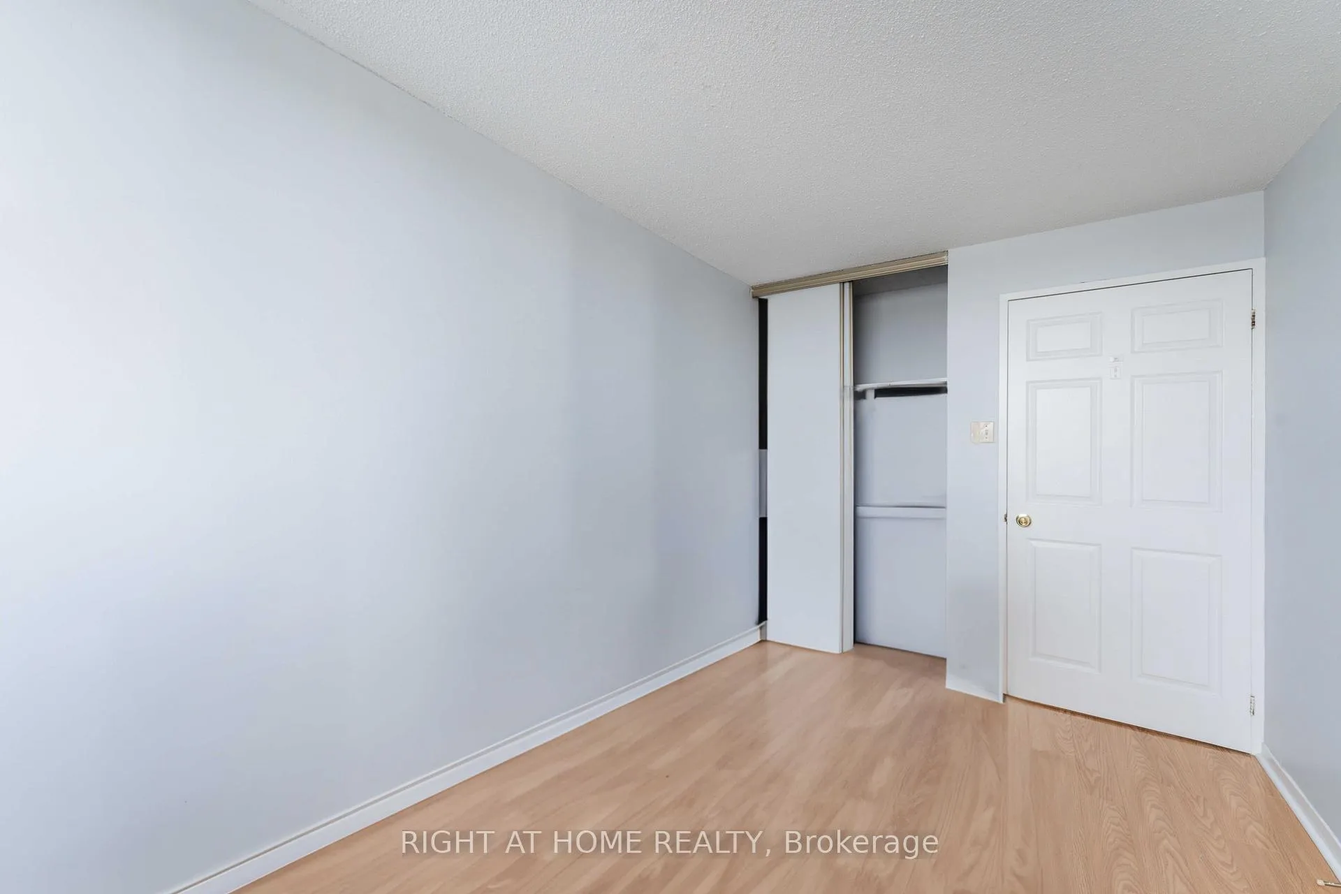 Photo 24 of Unit 605, 1440 Heron Road, Ottawa, Heron Gate/Industrial Park — HOMEH