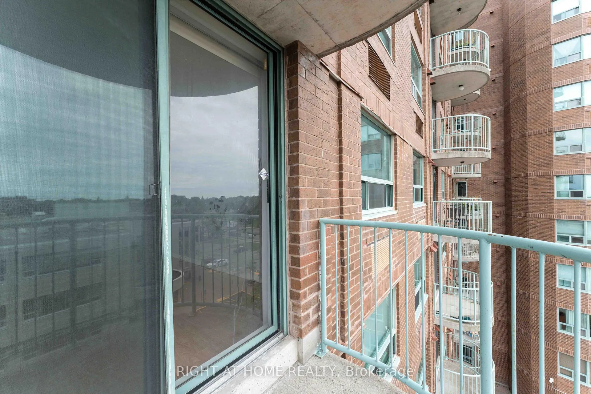 Photo 27 of Unit 605, 1440 Heron Road, Ottawa, Heron Gate/Industrial Park — HOMEH