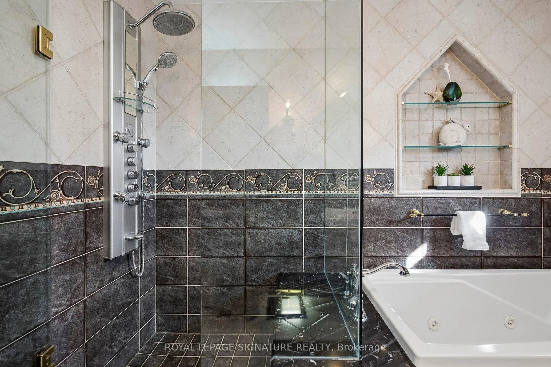 Photo 26 of 349 Jaybell Grove, Scarborough, Rouge — HOMEH