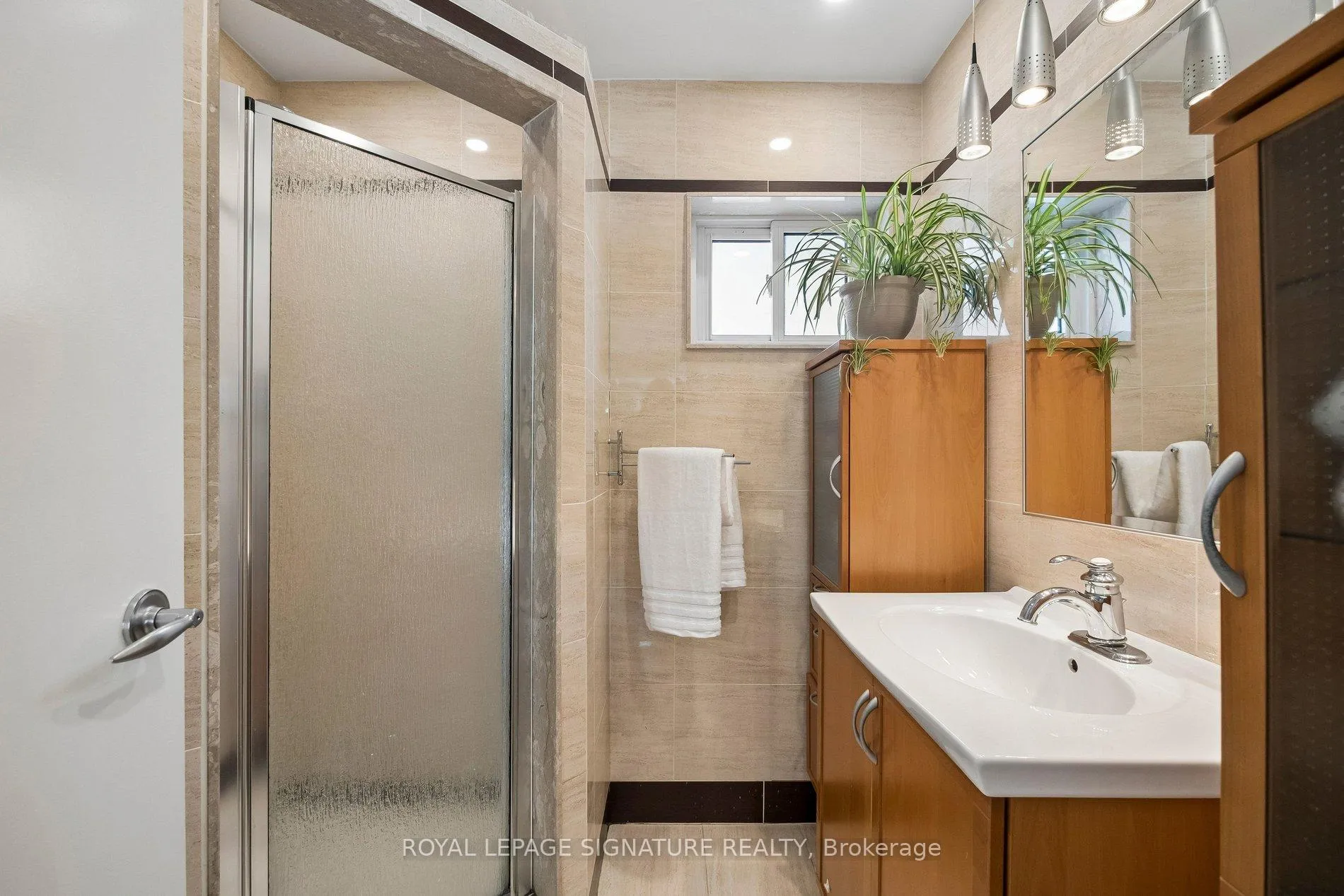 Photo 28 of 349 Jaybell Grove, Scarborough, Rouge — HOMEH