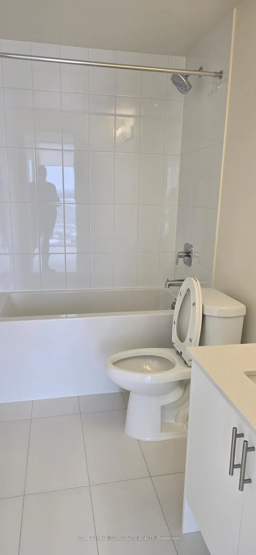 Photo 9 of Unit 1009, 27 Korda Gate, Vaughan, Vellore Village — HOMEH