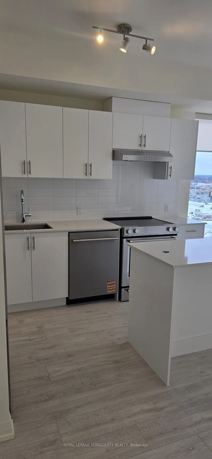 Photo 13 of Unit 1009, 27 Korda Gate, Vaughan, Vellore Village — HOMEH