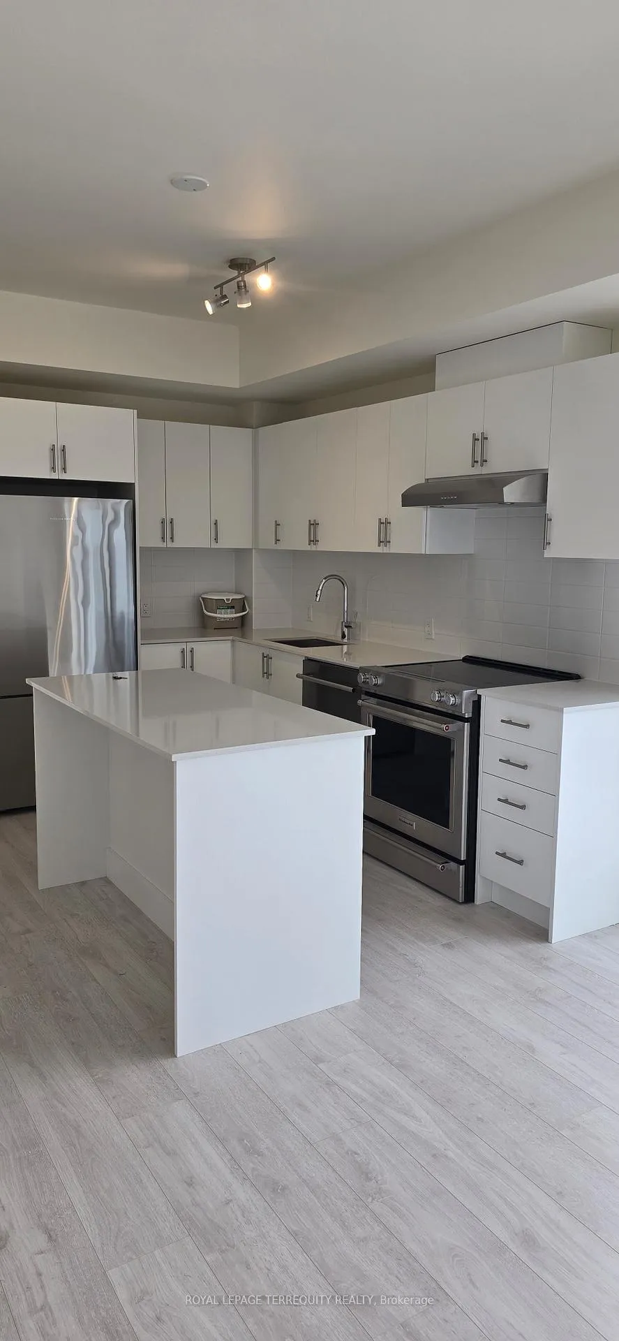 Photo 15 of Unit 1009, 27 Korda Gate, Vaughan, Vellore Village — HOMEH