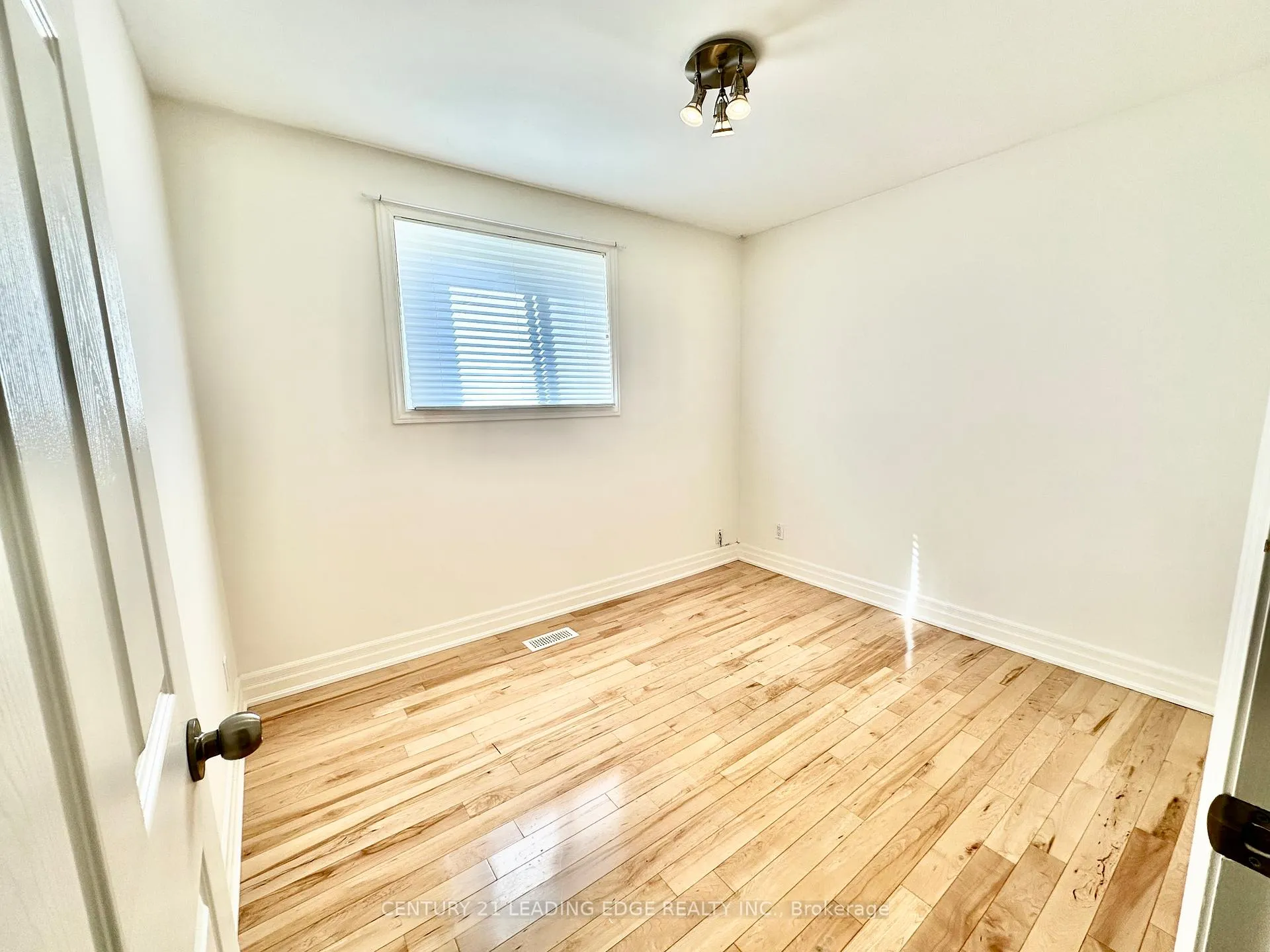 Photo 15 of Unit Walkout Basement, 45 Wales Avenue, Markham, Old Markham Village — HOMEH