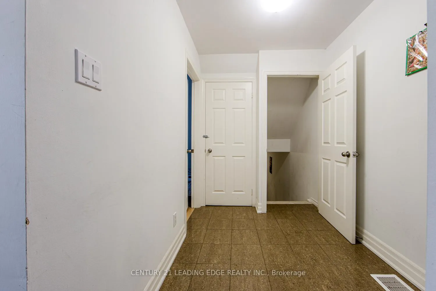 Photo 21 of Unit Walkout Basement, 45 Wales Avenue, Markham, Old Markham Village — HOMEH