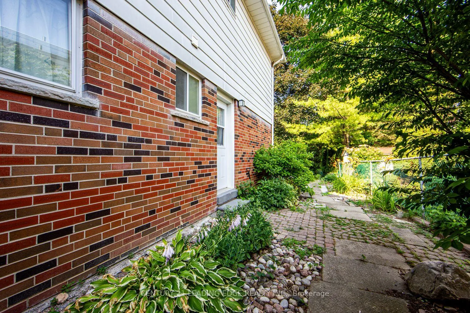 Photo 29 of Unit Walkout Basement, 45 Wales Avenue, Markham, Old Markham Village — HOMEH